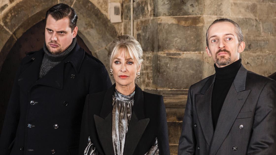 This Cursed Hand Knowledge.ca